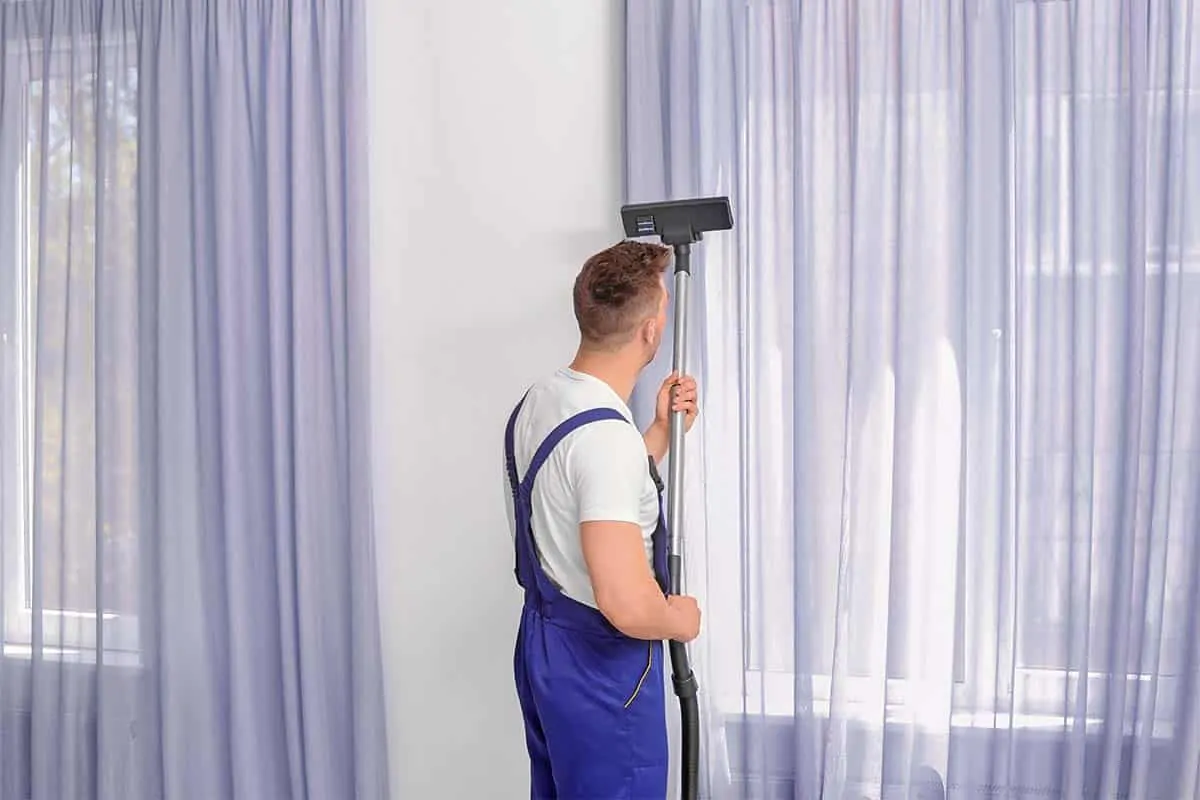 Curtain-Cleaning